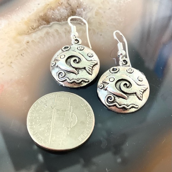 Silver fish earrings dangle new - Picture 4 of 4